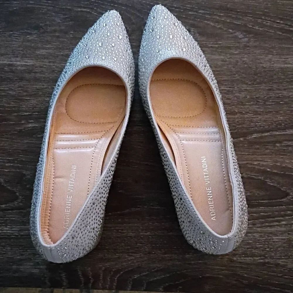Adrianne Vittadini Women's Heels Size 7.5 Silver in color, embossed with glitter